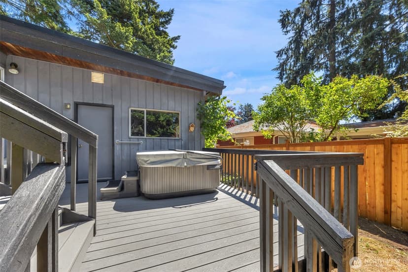Property photo for 12521 2nd Avenue NE, Seattle photo 33