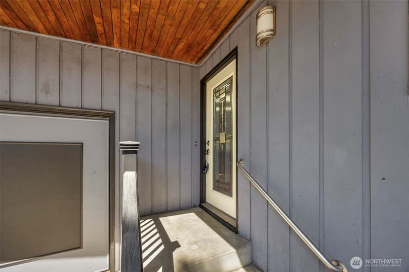 Property photo for 12521 2nd Avenue NE, Seattle photo 31