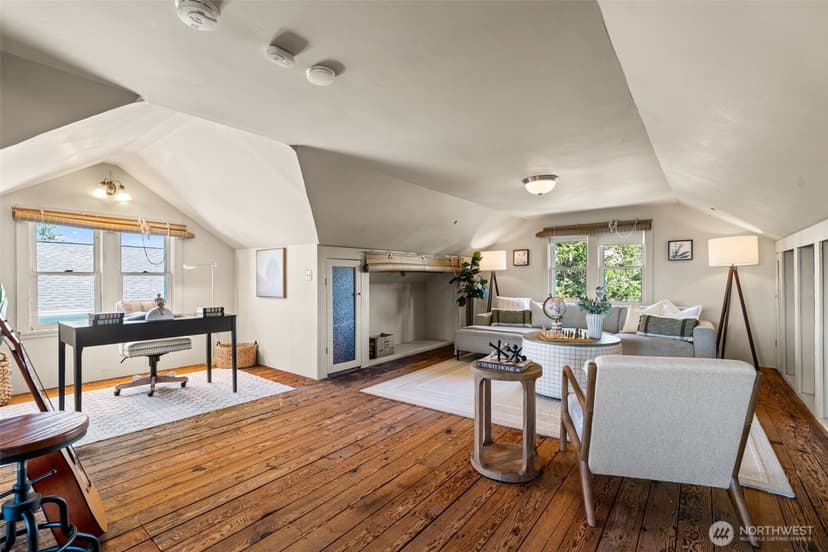 Property photo for 5021 36th Avenue SW, Seattle photo 14