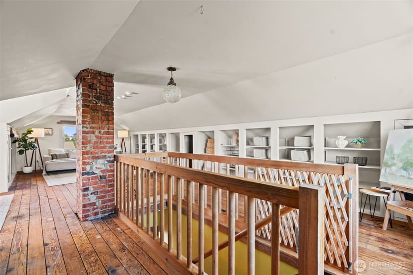Property photo for 5021 36th Avenue SW, Seattle photo 17