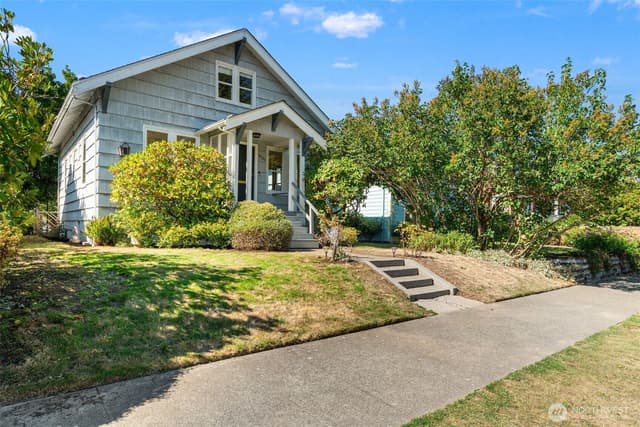 Property photo for 5021 36th Avenue SW, Seattle photo 3