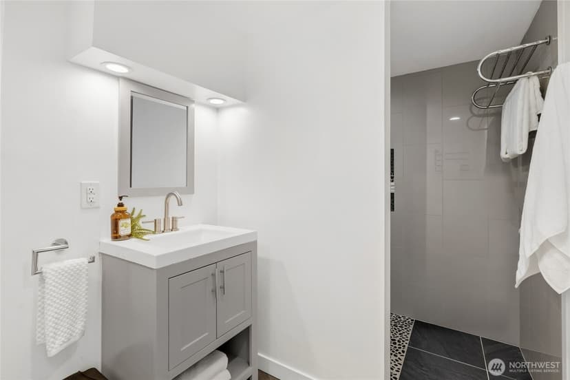 Property photo for 1423 33rd Avenue, Seattle photo 28