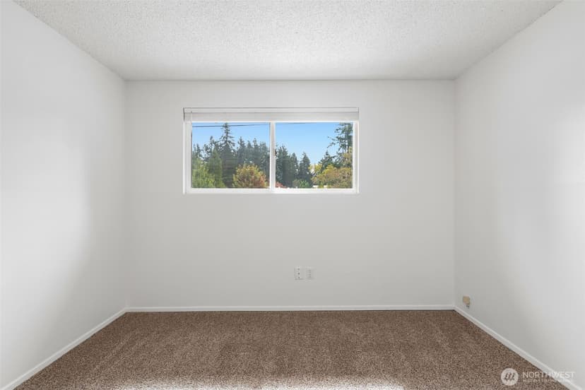 Property photo for 16458 NE 17th Place, Bellevue photo 22