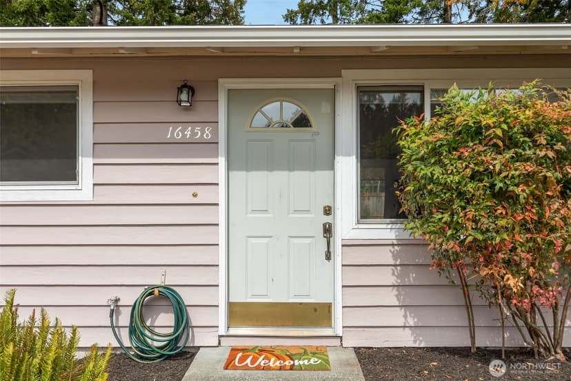 Property photo for 16458 NE 17th Place, Bellevue photo 4