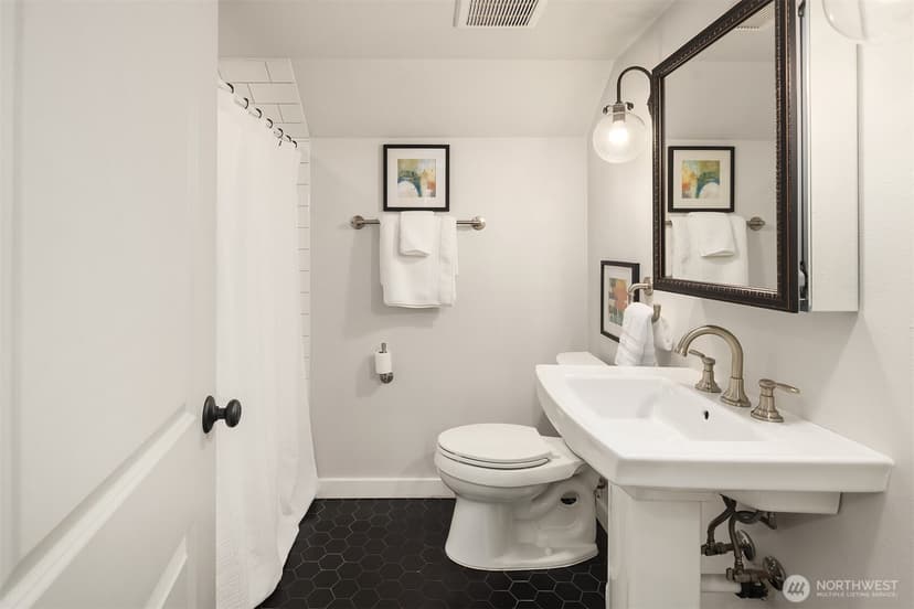 Property photo for 3606 42nd Avenue SW, Seattle photo 27