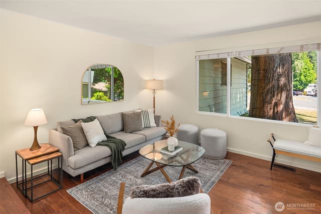 Property photo for 13515 121st Avenue NE, Kirkland photo 3
