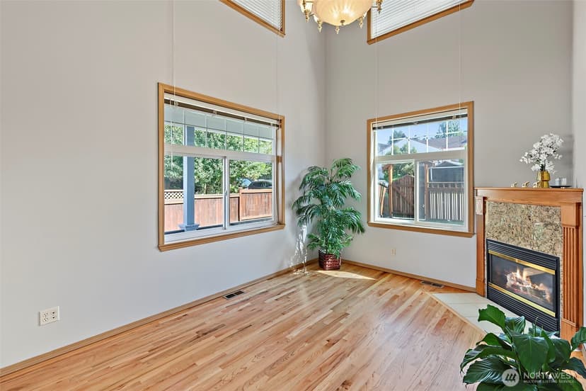 Property photo for 10821 Crestwood Drive S, Seattle photo 2