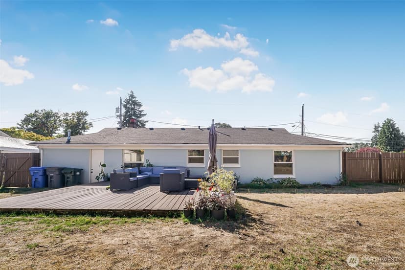 Property photo for 8105 Fairway Drive SW, Lakewood photo 22
