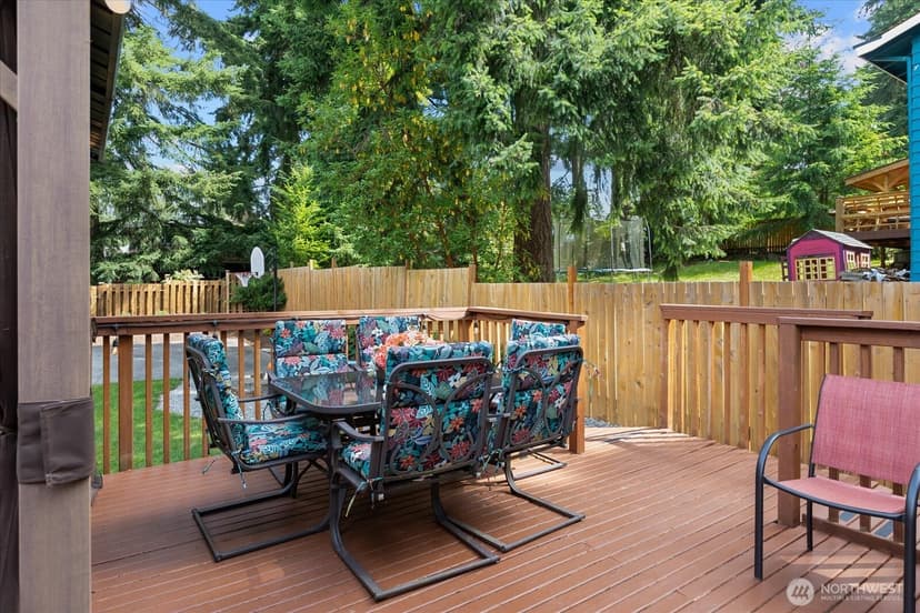 Property photo for 8512 NE 136th Street, Kirkland photo 24