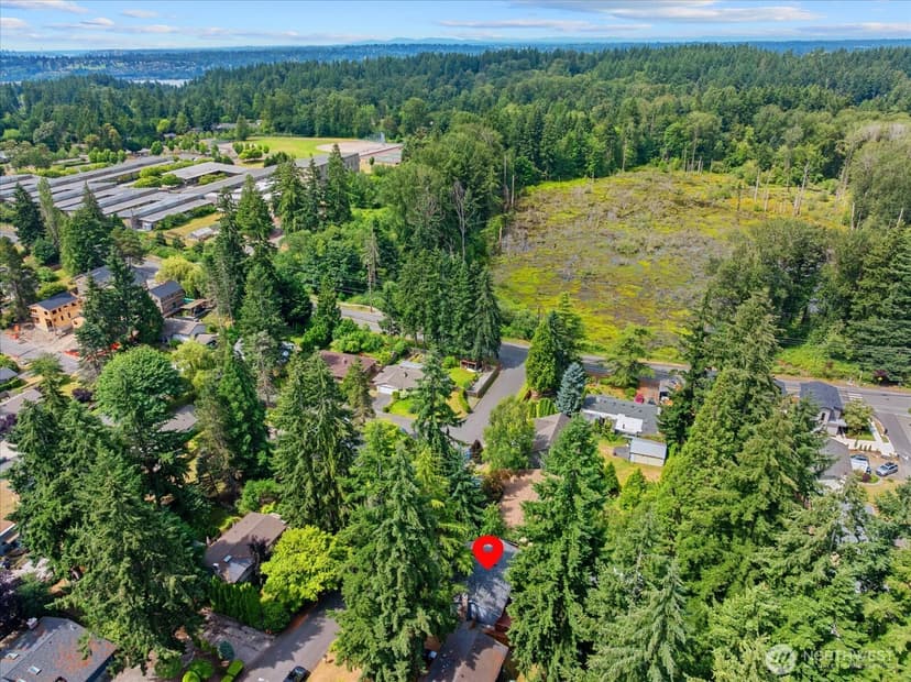 Property photo for 8512 NE 136th Street, Kirkland photo 33