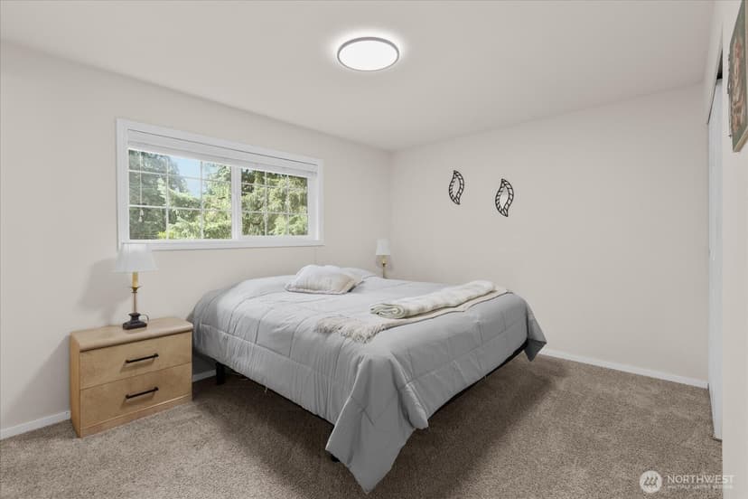 Property photo for 8512 NE 136th Street, Kirkland photo 11