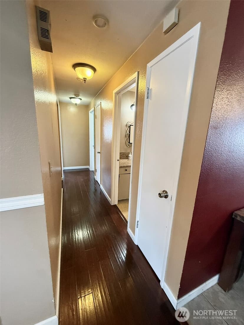 Property photo for 27120 121st Place SE, Kent photo 15