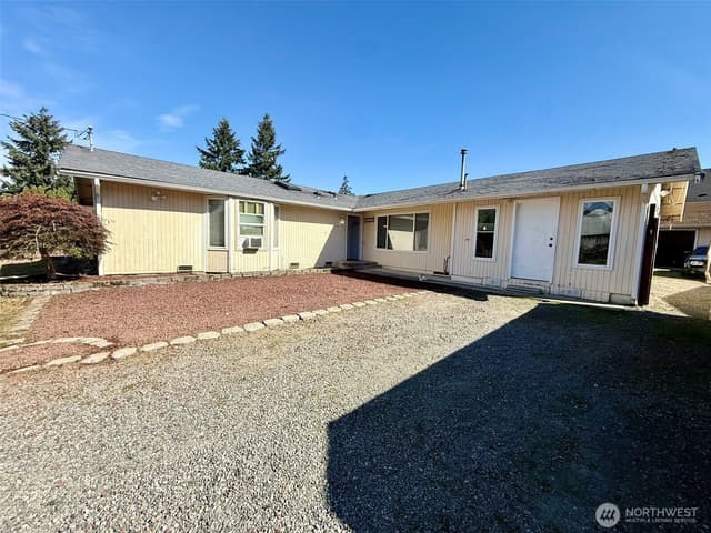 Property photo for 27120 121st Place SE, Kent photo 2
