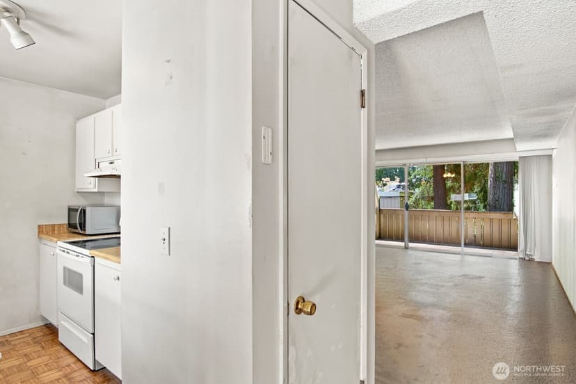 Property photo for 4801 180th Street SW #B205, Lynnwood photo 6
