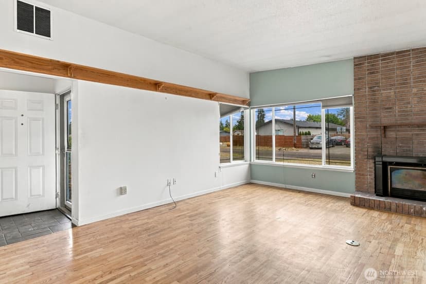 Property photo for 14208 Golden Given Rd E, Tacoma photo 8