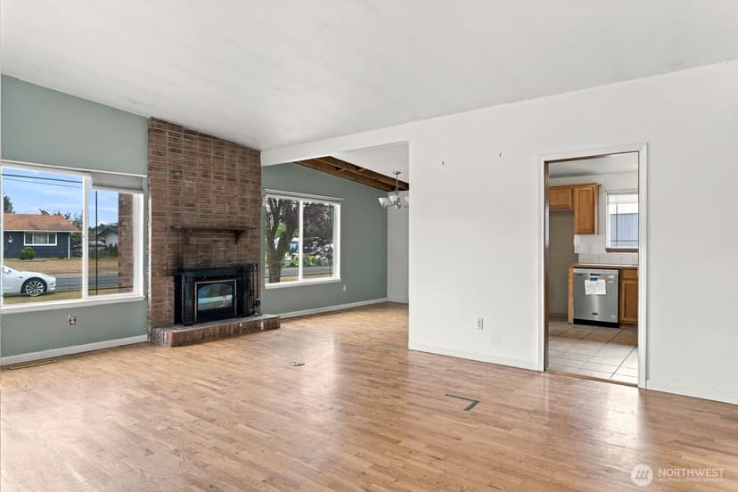 Property photo for 14208 Golden Given Rd E, Tacoma photo 6