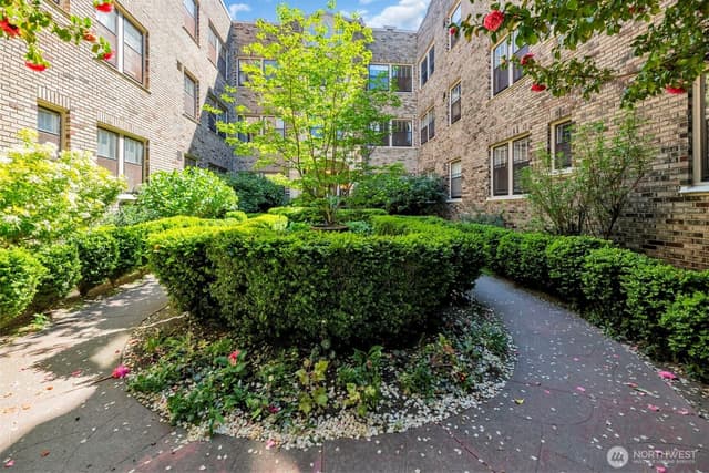 Property photo for 1605 E Olive Street #208, Seattle