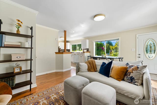 Property photo for 3610 SW Kenyon Street, Seattle photo 4