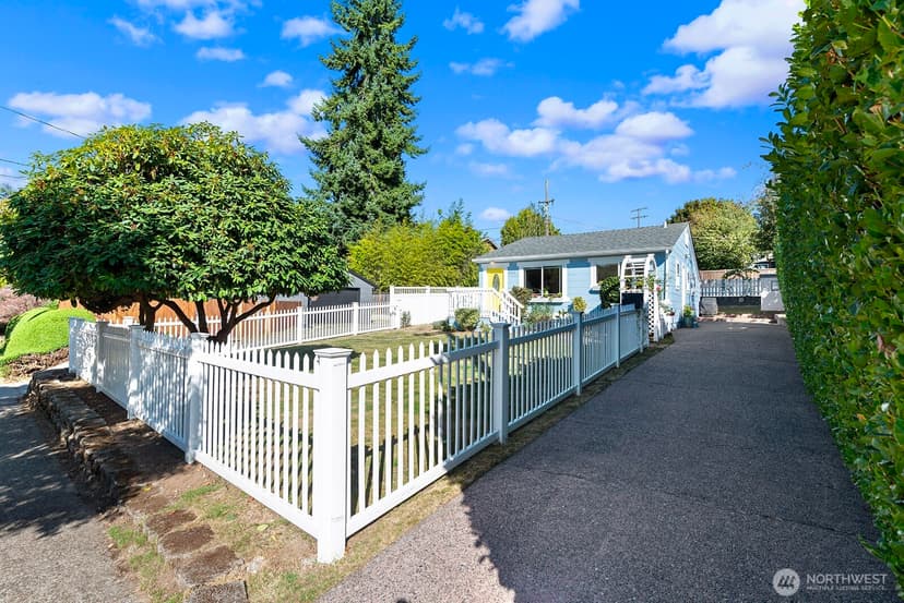 Property photo for 3610 SW Kenyon Street, Seattle photo 29