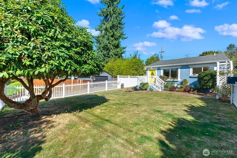 Property photo for 3610 SW Kenyon Street, Seattle photo 2