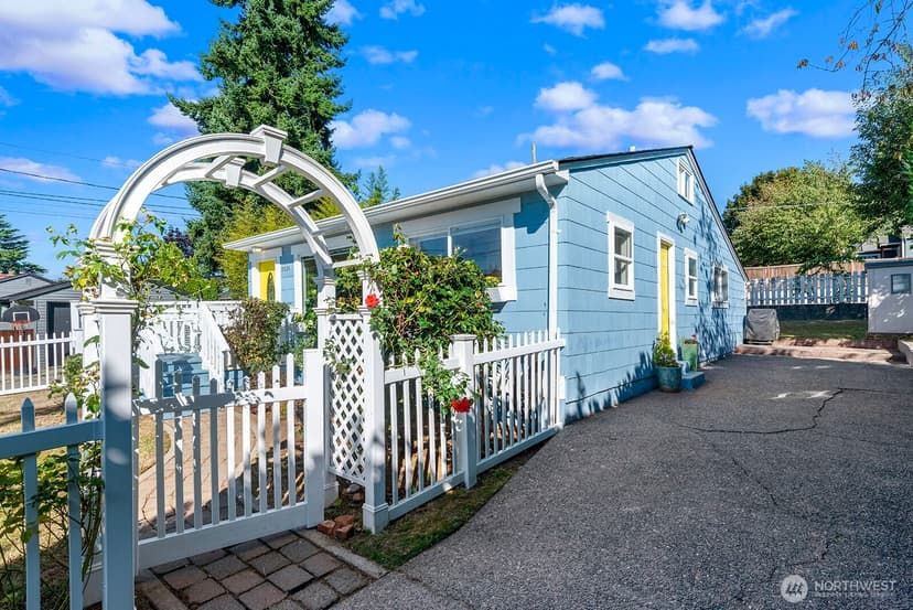 Property photo for 3610 SW Kenyon Street, Seattle photo 28