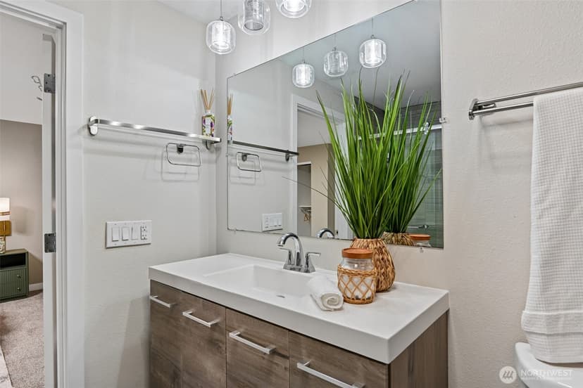 Property photo for 16217 SE 42nd Place, Bellevue photo 13