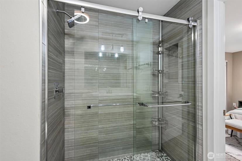 Property photo for 16217 SE 42nd Place, Bellevue photo 16