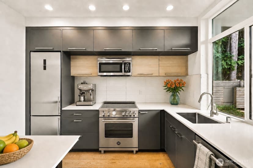 Property photo for 1708 NW 63rd Street, Seattle photo 13
