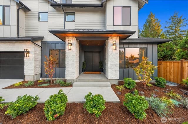 Property photo for 10237 SE 6th Street, Bellevue photo 2