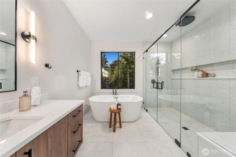 Property photo for 10237 SE 6th Street, Bellevue photo 25