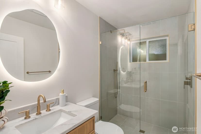 Property photo for 13321 3rd Avenue NE #D, Seattle photo 7