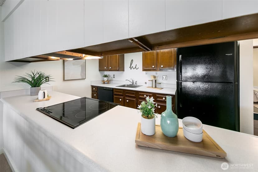 Property photo for 2221 Gilman Drive W #303, Seattle photo 6
