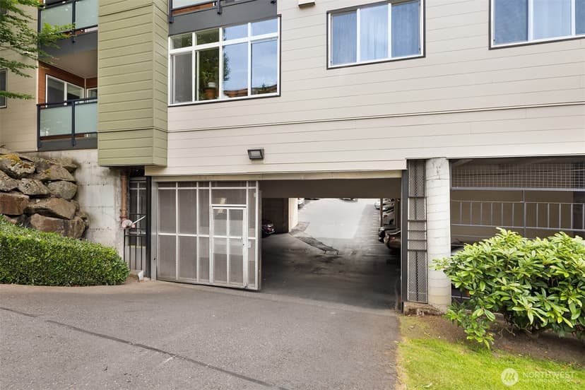 Property photo for 9710 5th Avenue NE #503, Seattle photo 25