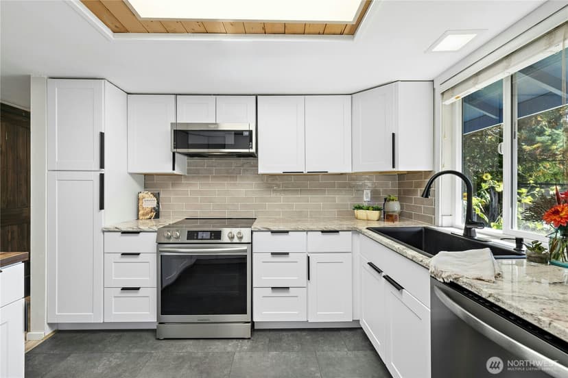 Property photo for 209 NE Mulberry Lane, Bremerton photo 6
