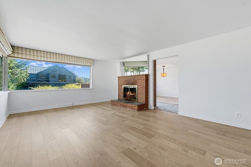 Property photo for 5203 56th Avenue S, Seattle photo 10