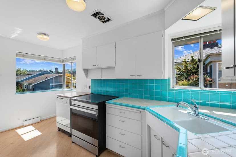 Property photo for 5203 56th Avenue S, Seattle photo 14