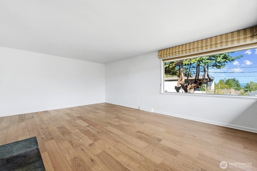 Property photo for 5203 56th Avenue S, Seattle photo 7