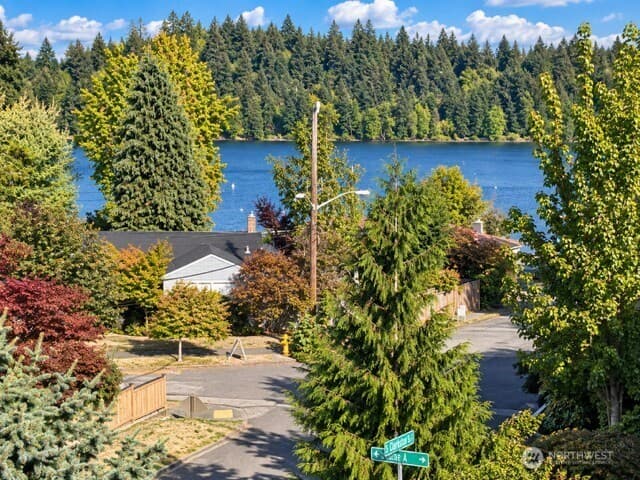 Property photo for 5203 56th Avenue S, Seattle photo 6