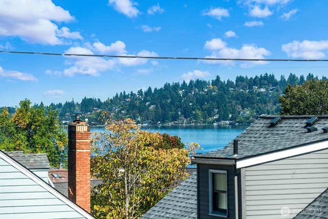 Property photo for 5203 56th Avenue S, Seattle photo 3