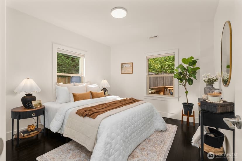 Property photo for 2301 19th Avenue S, Seattle photo 18