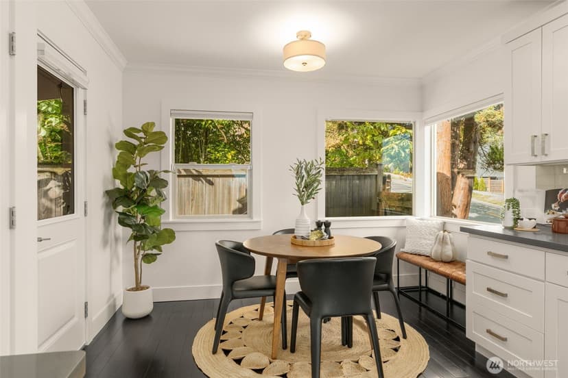 Property photo for 2301 19th Avenue S, Seattle photo 14