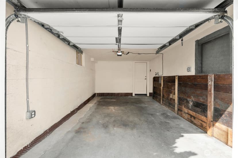 Property photo for 2301 19th Avenue S, Seattle photo 22