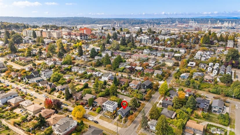 Property photo for 2301 19th Avenue S, Seattle photo 27