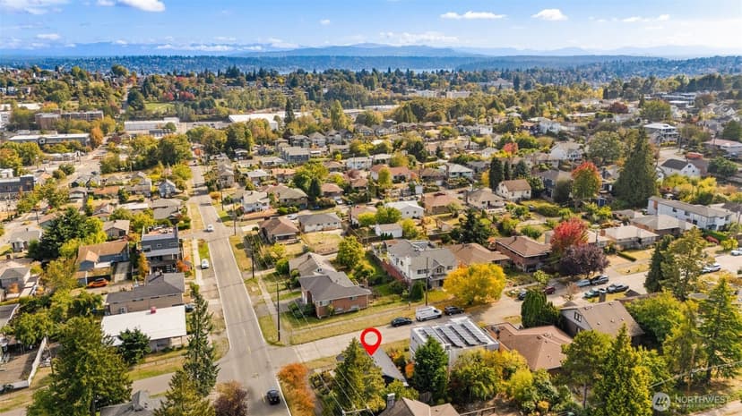Property photo for 2301 19th Avenue S, Seattle photo 29
