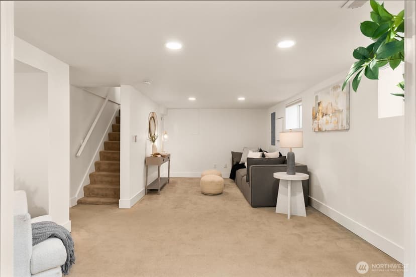 Property photo for 2301 19th Avenue S, Seattle photo 19