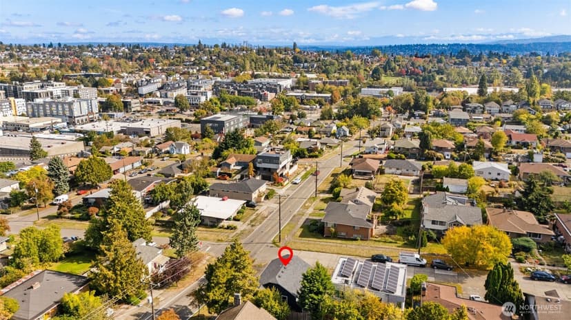 Property photo for 2301 19th Avenue S, Seattle photo 30