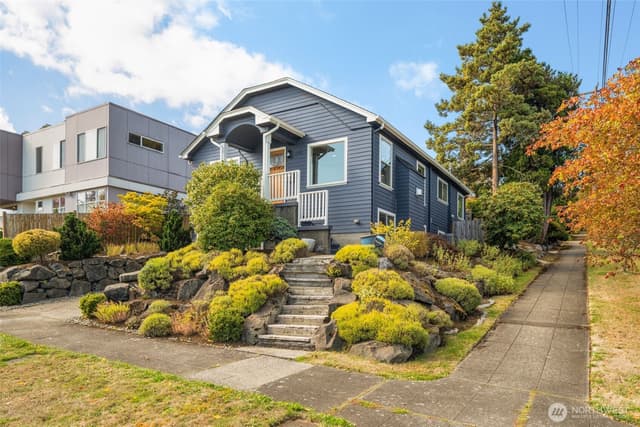 Property photo for 2301 19th Avenue S, Seattle photo 2