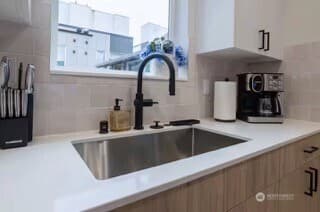 Property photo for 1122 13th Avenue #A, Seattle photo 12
