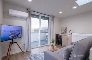 Property photo for 1122 13th Avenue #A, Seattle photo 34