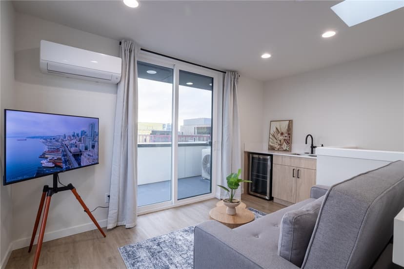 Property photo for 1122 13th Avenue #A, Seattle photo 32